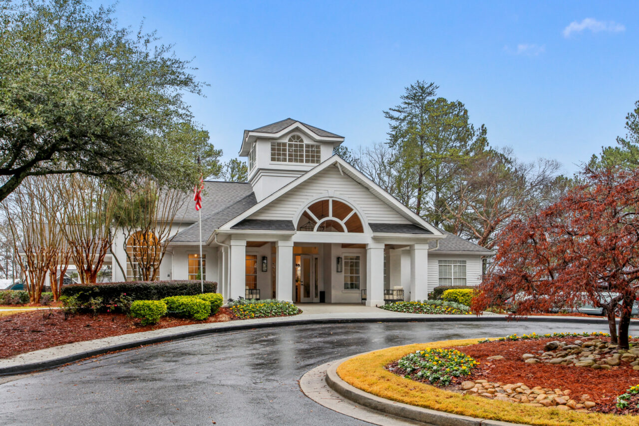 Apartments in Sandy Springs, Elliot Abernathy