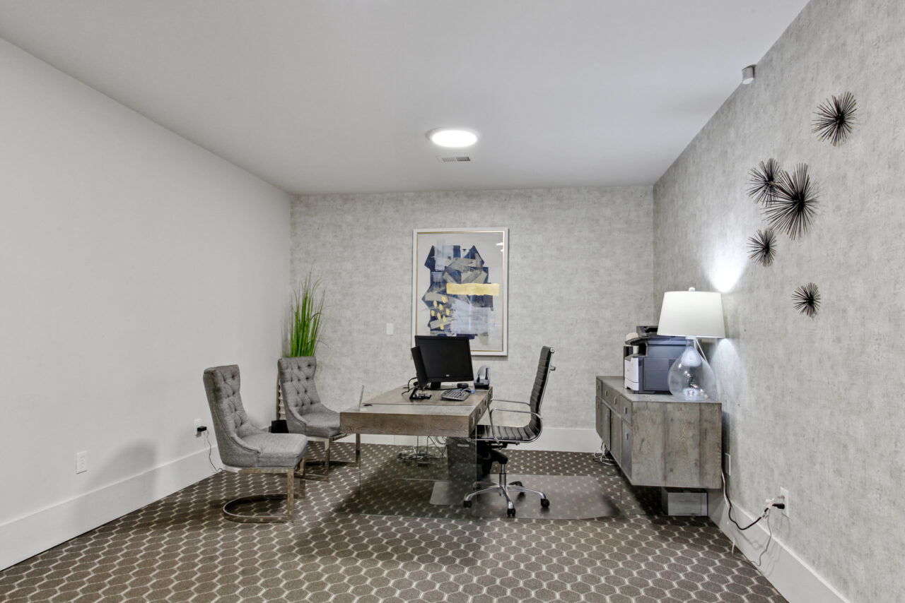 Gallery Elliot Abernathy